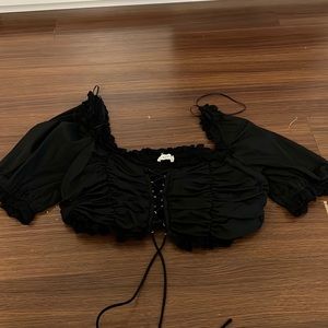 BLACK ROUGED LACE UP CROP TOP